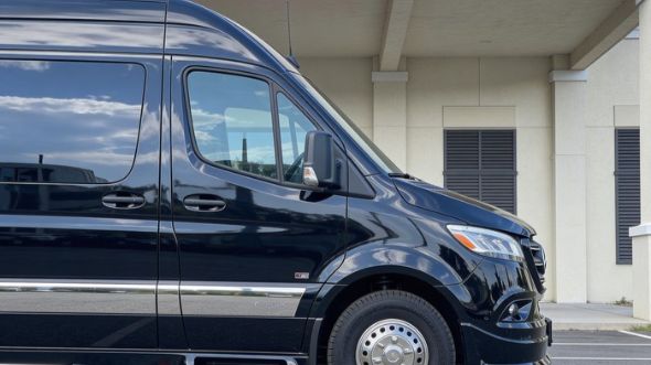 12 passenger sprinter van ventura