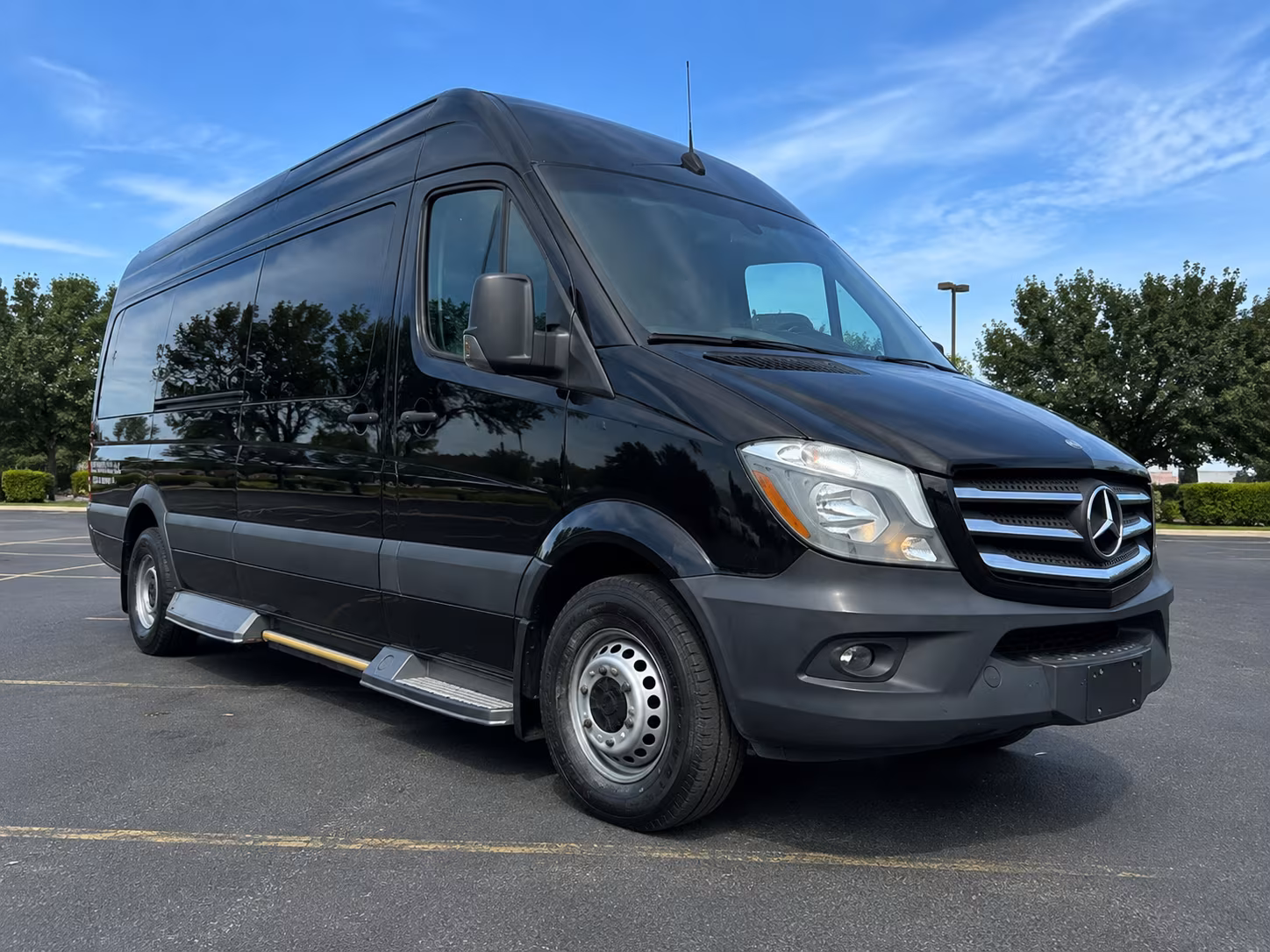 find the perfect transportation for your next airport transfer 5