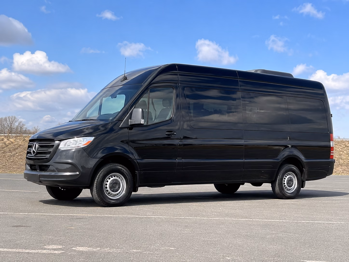 ventura 15 passenger sprinter van